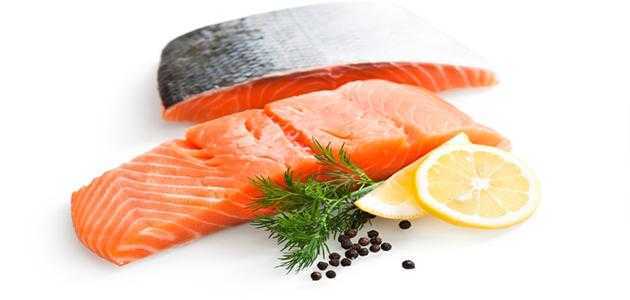 سمك السلمون ، السعرات الحرارية ، الفوائد والمضار ، خصائص مفيدة