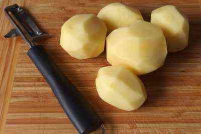 Wie man geschälte Kartoffeln lagert