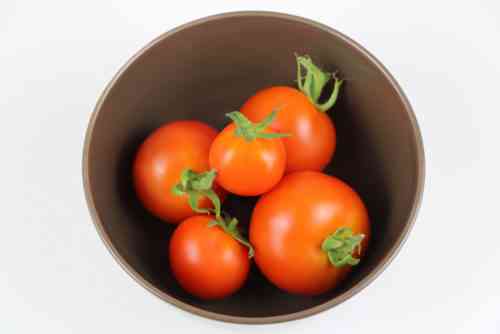Kaloriengehalt von frischen und verarbeiteten Tomaten