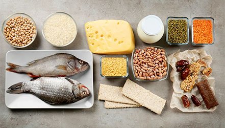 Hüttenkäse und andere proteinreiche Lebensmittel