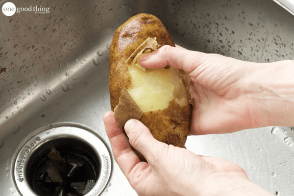 How to spud potatoes manually