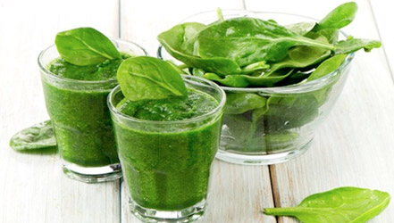 Sorrel smoothie with spinach
