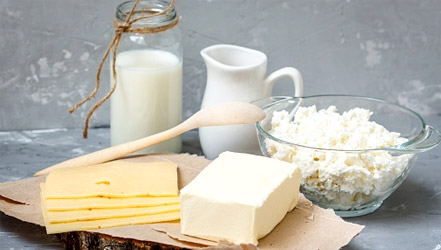 Cottage cheese with whey and other milk