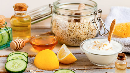 Oatmeal and other ingredients in natural cosmetics