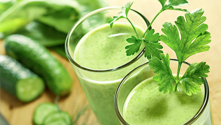 Cucumber and parsley smoothie