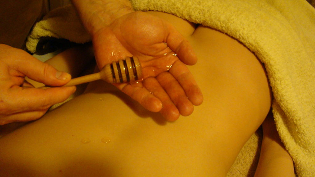 Honey massage: for face, back, abdomen, legs