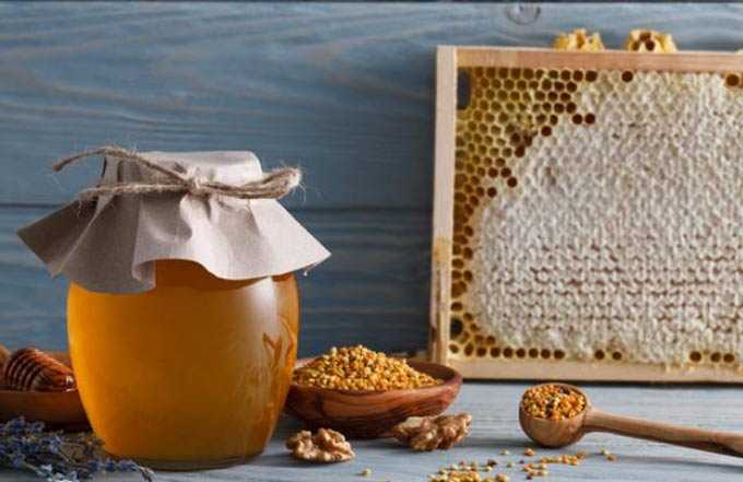 Natural bee honey – its benefits and possible harm