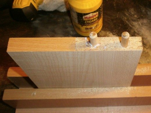 Pour the glue inside and drive in two dowels