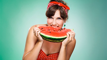 Jente, mat, vannmelon