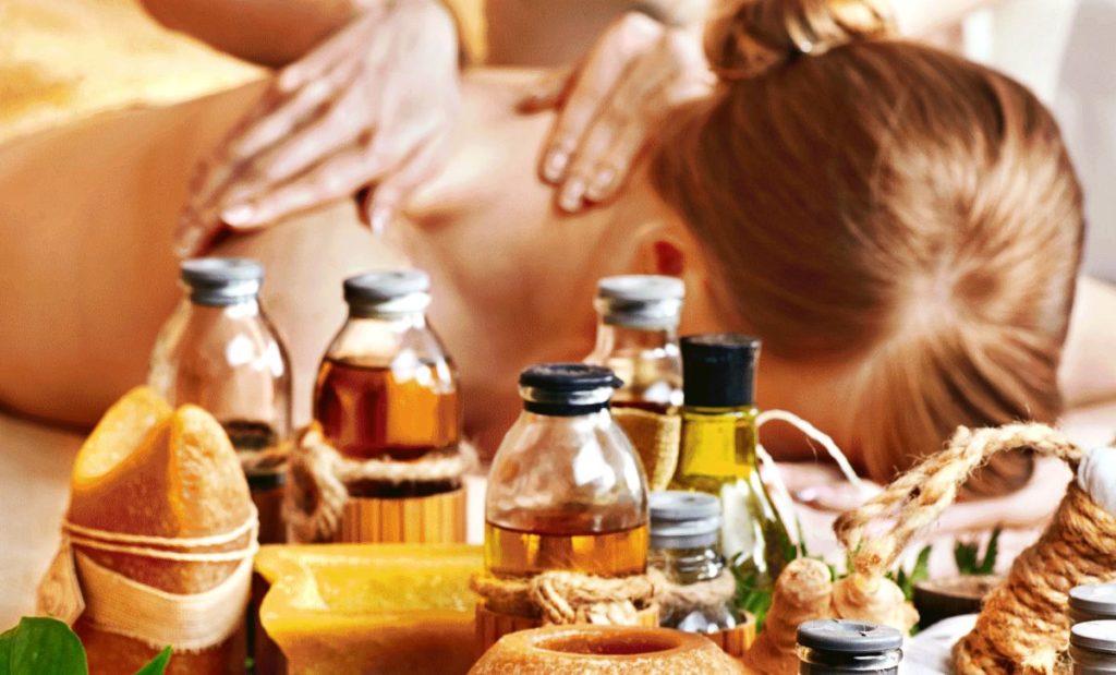 Massage mật ong: cho mặt, lưng, bụng, chân