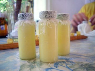 Honey tare da jelly na sarauta: amfanin da yadda za a bambanta karya