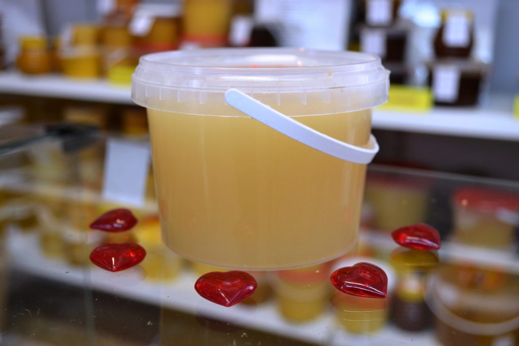Fireweed bílý med: co to je, užitečné vlastnosti a kontraindikace