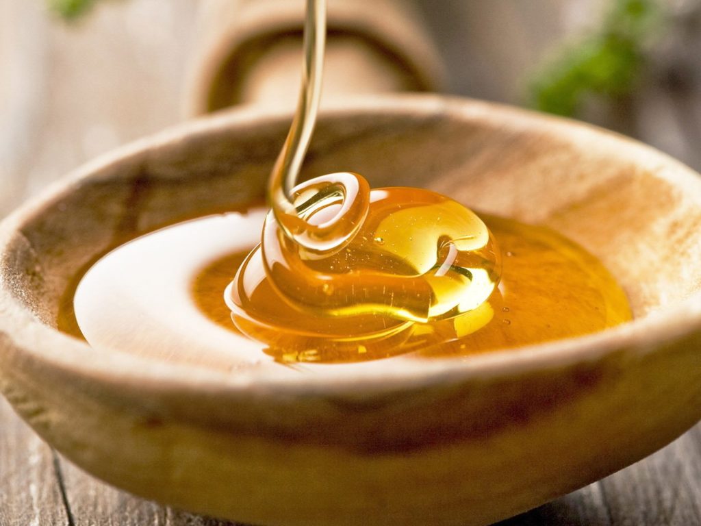 Inkivääri hunajalla ja sitruunalla: reseptejä terveydelle