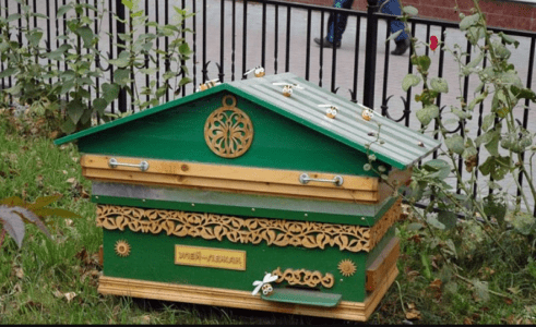 Mehiläispesä Lezhak - tee itse