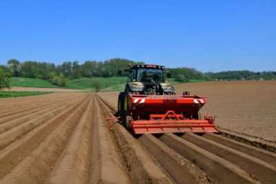 Types de tracteurs pour le traitement des pommes de terre et leur utilisation