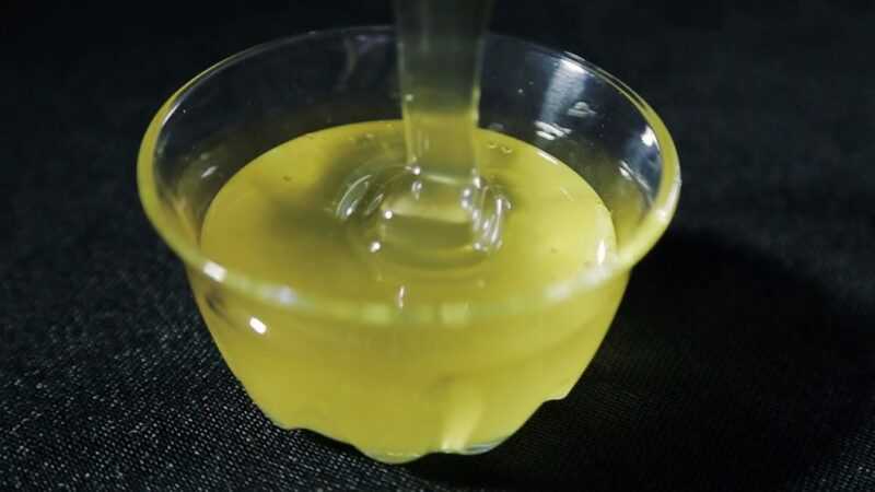 Miel d’acacia: à quoi il ressemble, propriétés utiles et contre-indications