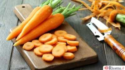 Regole per conservare le carote in frigorifero