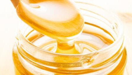 天然蜂蜜で咳を治療するための推奨事項