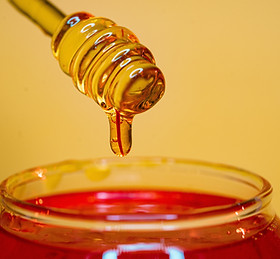 天然蜂蜜による消化性潰瘍治療の特徴