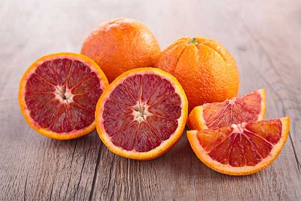 Pomarańcza, Kalorie, korzyści i szkody, Przydatne właściwości