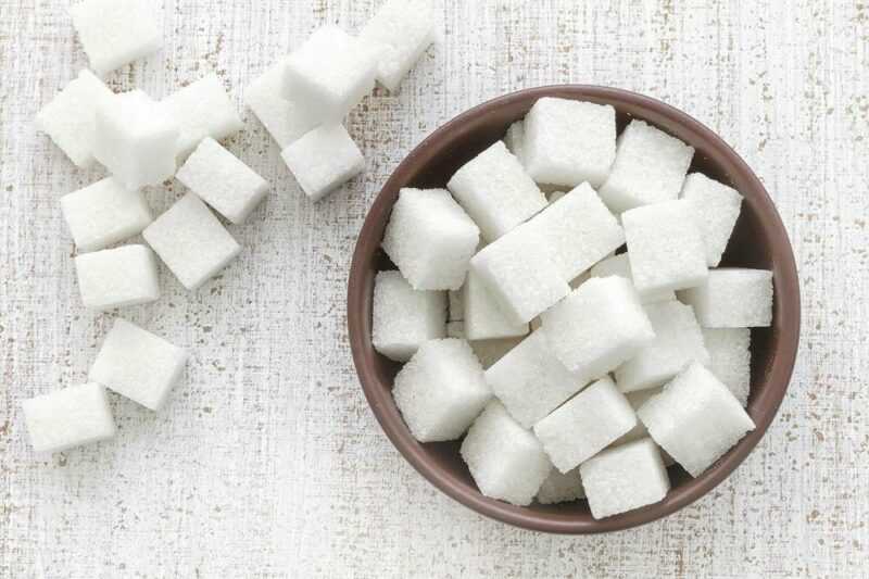 Şeker Beyaz şekerin faydalı ve tehlikeli özellikleri, Kaloriler, yararları ve zararları, Faydalı özellikleri