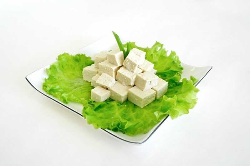Tofu’nun faydalı ve tehlikeli özellikleri, Kaloriler, faydalar ve zararlar, Faydalı özellikler