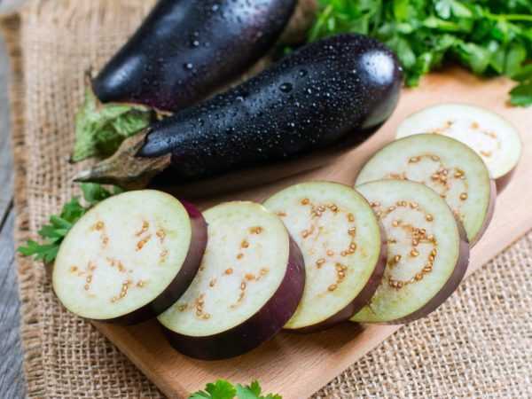 Eggplant a cikin abinci na uwar reno